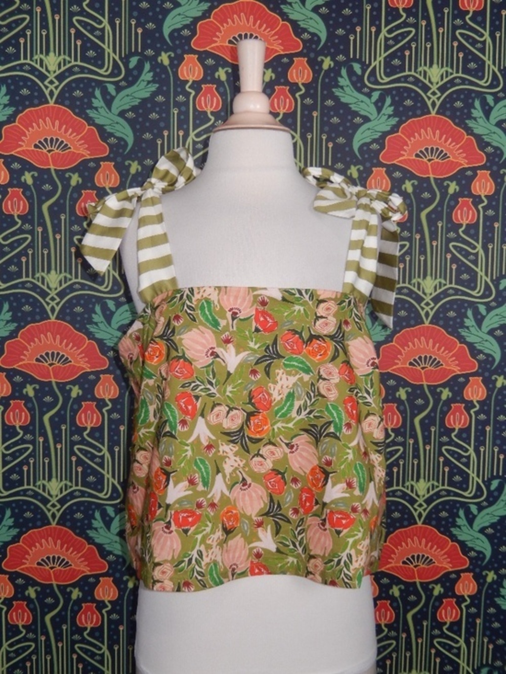 Buru Pillar Sage Green Floral Tank Top New XL